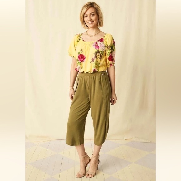 NWOT Matilda Jane Olive Side Slit SPRING THING Pull On Casual Pant / Small - Picture 1 of 11